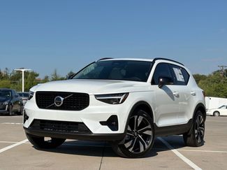 New 2026 Volvo XC40 B4 Plus w/ Protection Package Premier video 2