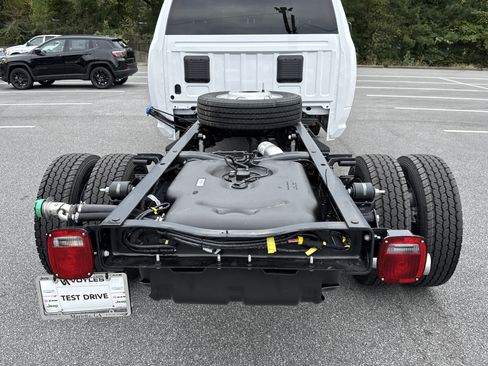 New 2026 RAM 4500 Tradesman image 23