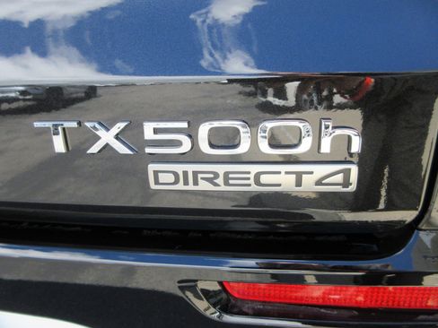 New 2026 Lexus TX 500h AWD image 9