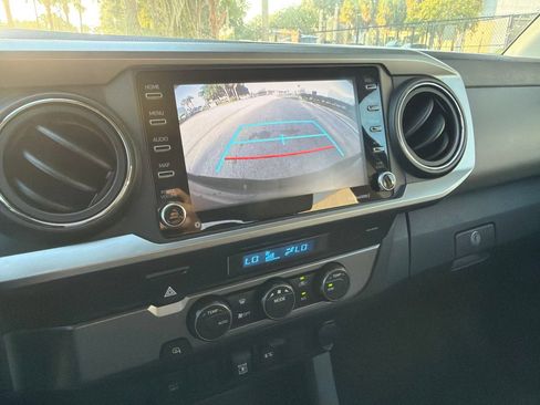 Used 2021 Toyota Tacoma SR5 RWD image 7