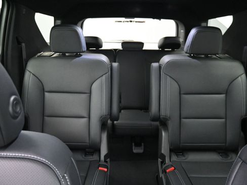 New 2026 Chevrolet Traverse LT FWD image 32