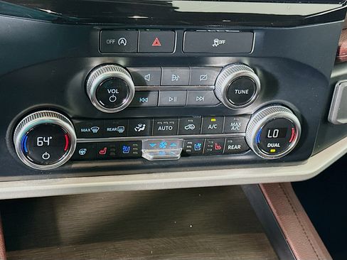 Used 2024 Ford Expedition Max Limited image 24