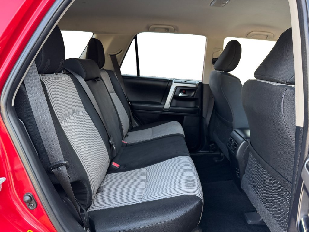 Used 2015 Toyota 4Runner SR5 AWD/4WD image 20