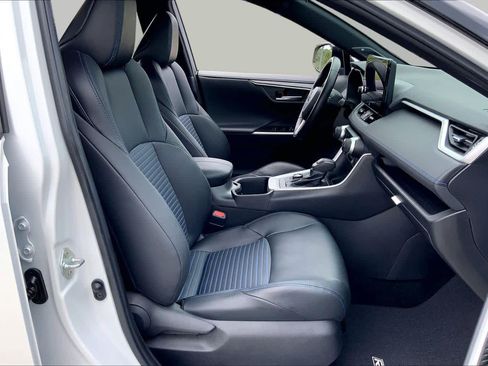 Certified 2023 Toyota RAV4 XSE AWD/4WD image 9
