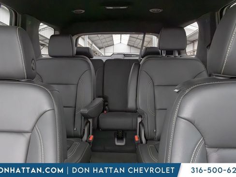 Used 2023 Chevrolet Traverse LT FWD image 15