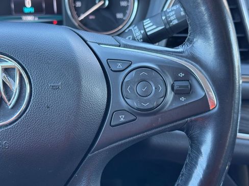 Used 2019 Buick Enclave Essence image 32