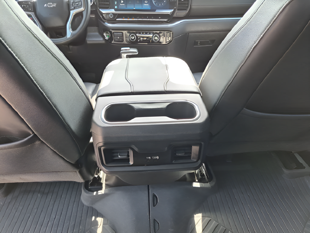 Used 2024 Chevrolet Silverado 1500 LT Trail Boss w/ Convenience Package II AWD/4WD image 35