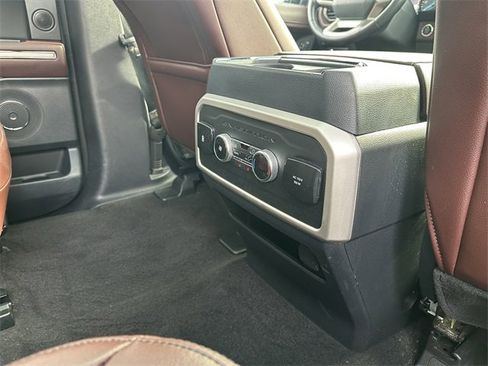 Certified 2022 Ford Expedition Limited image 40