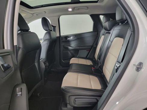 Certified 2022 Ford Escape Titanium w/ Titanium Elite Package AWD/4WD image 15