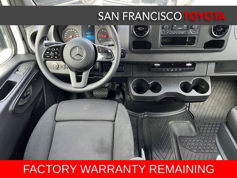 Used 2024 Mercedes-Benz Sprinter 2500 image 27