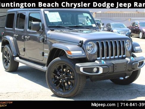 Used 2022 Jeep Wrangler Unlimited Sahara w/ Cold Weather Group AWD/4WD image 1
