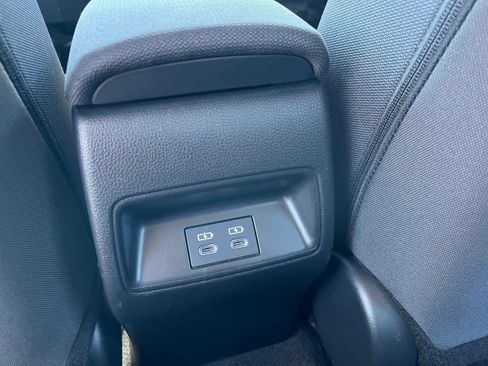 Used 2025 Toyota Corolla LE FWD image 22