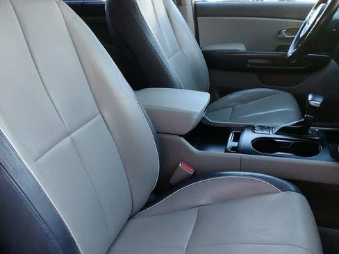 Used 2018 Kia Sedona LX w/ LX Essentials Premium Package image 13