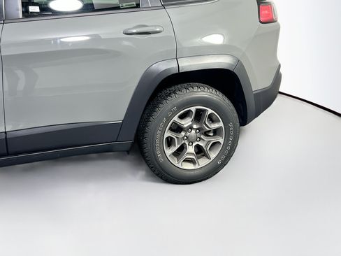 Used 2022 Jeep Cherokee Trailhawk AWD/4WD image 29