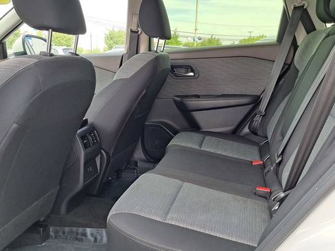 Used 2023 Nissan Rogue SV FWD image 13