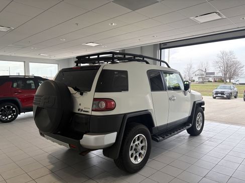 Used 2012 Toyota FJ Cruiser 4WD w/ Upgrade Pkg image 5