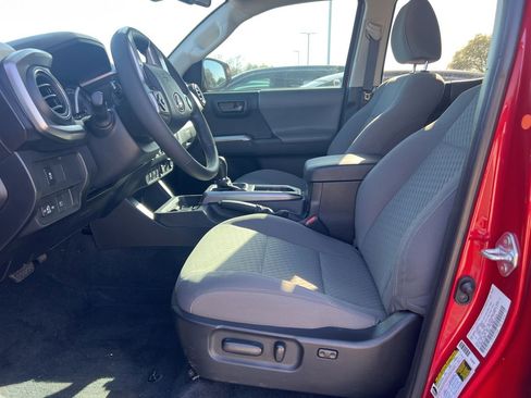 Used 2023 Toyota Tacoma SR5 w/ Technology Package image 9