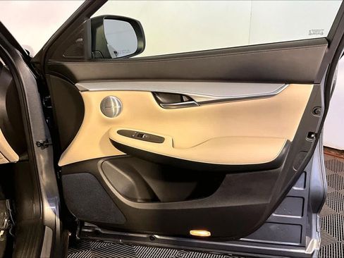 Used 2022 INFINITI QX50 Essential AWD/4WD image 23