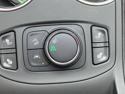 Used 2022 GMC Terrain SLT w/ Elevation Edition FWD image 25