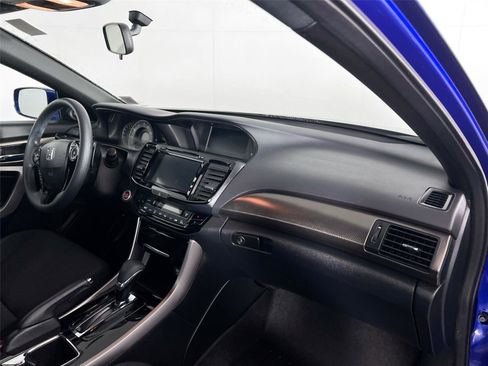 Used 2017 Honda Accord EX image 22