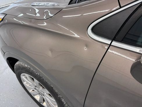 Used 2019 Buick Envision Essence AWD/4WD image 19