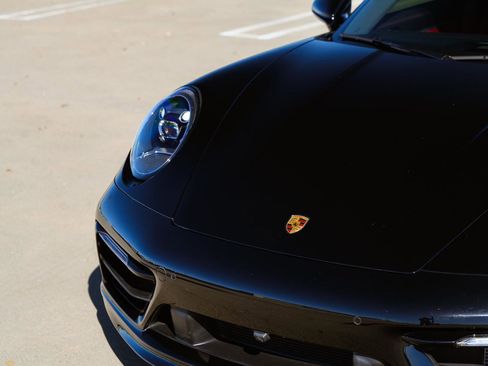 Used 2022 Porsche 911 Carrera S image 8