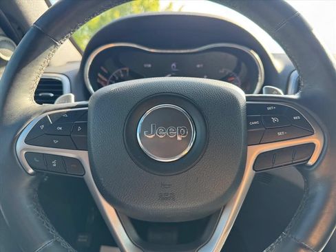 Used 2017 Jeep Grand Cherokee Altitude AWD/4WD image 18