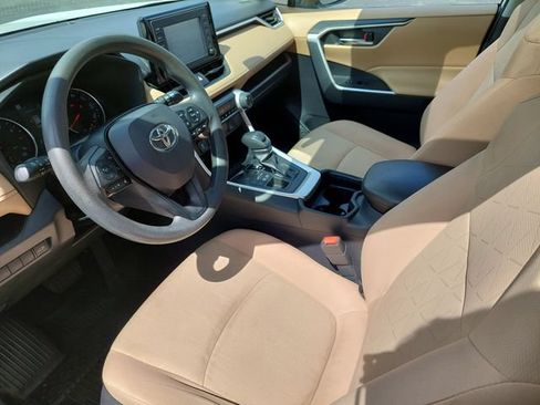 Used 2019 Toyota RAV4 XLE w/ Convenience Package AWD/4WD image 9