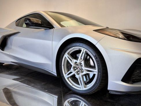 Used 2023 Chevrolet Corvette 3LT w/ Z51 Performance Package image 18