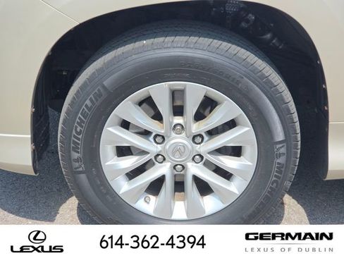 Used 2015 Lexus GX 460 w/ Premium Package AWD/4WD image 12