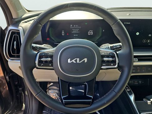 Certified 2025 Kia Sorento S AWD/4WD image 25