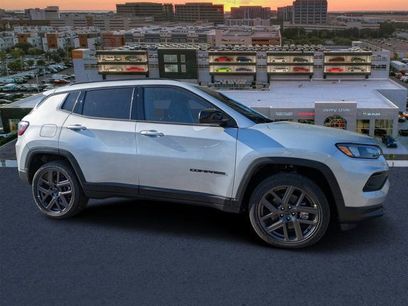 New 2026 Jeep Compass Latitude w/ Sun and Sound Group