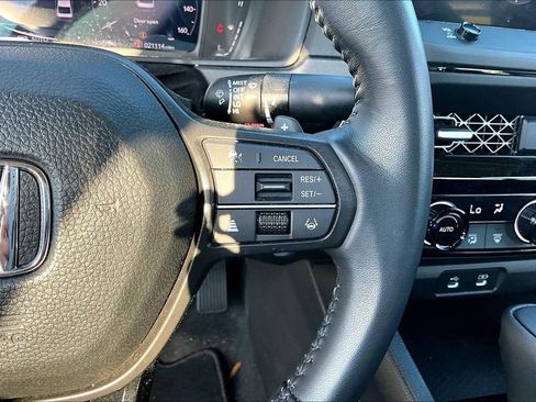 Used 2024 Honda Accord EX-L image 12