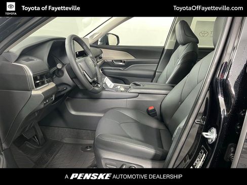 New 2026 Toyota Grand Highlander Limited image 25