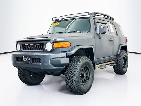 Used 2008 Toyota FJ Cruiser 4WD image 3