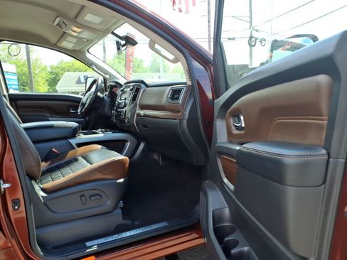 Used 2019 Nissan Titan Platinum Reserve w/ Platinum Utility Package AWD/4WD image 15