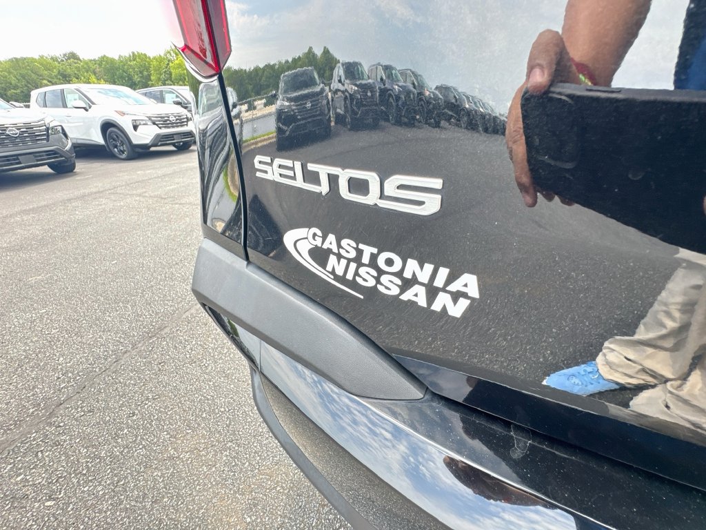 Used 2024 Kia Seltos S FWD image 40
