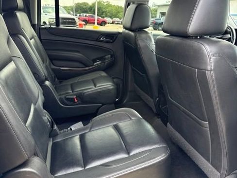 Used 2019 GMC Yukon XL SLT AWD/4WD image 16