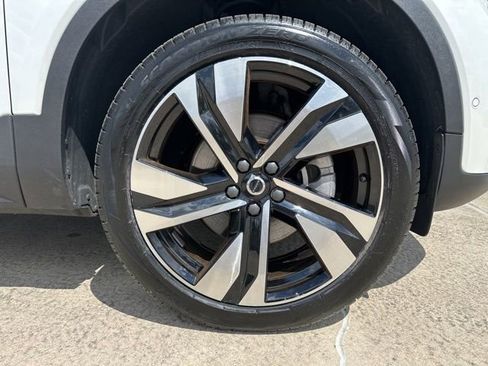 Certified 2023 Volvo XC40 B5 Ultimate w/ Protection Package Premier AWD/4WD image 6