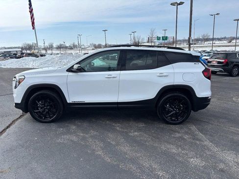 Certified 2024 GMC Terrain SLT w/ Elevation Edition image 2