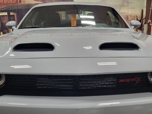 Used 2022 Dodge Challenger SRT Hellcat image 9