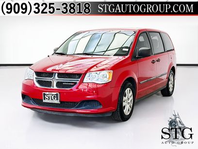 Used 2016 Dodge Grand Caravan American Value Package w/ UConnect Hands-Free Group