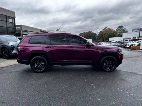 Used 2021 Jeep Grand Cherokee L Laredo image 12