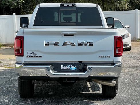 Used 2025 RAM 2500 Laramie AWD/4WD image 4