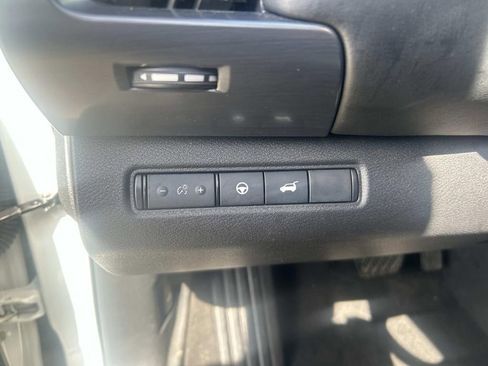 Certified 2023 Nissan Pathfinder SL w/ SL Premium Package AWD/4WD image 22