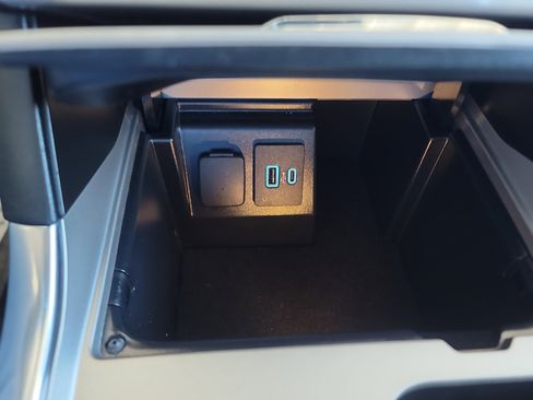 Used 2023 Ford Explorer XLT w/ Equipment Group 202A image 31