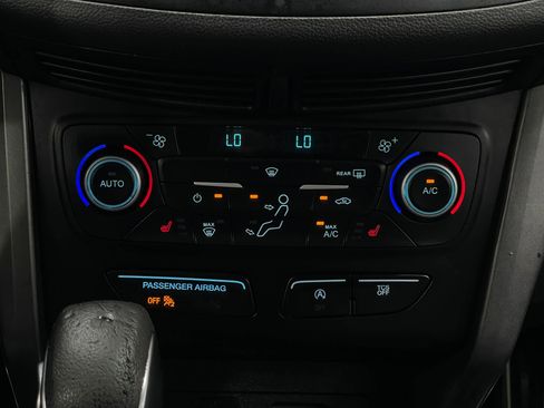Used 2018 Ford Escape SE FWD image 24