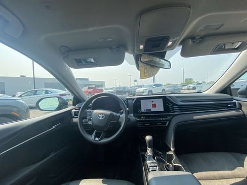 Used 2025 Toyota Camry LE FWD image 5