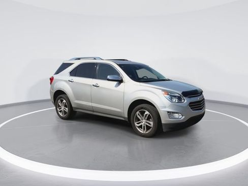 Used 2016 Chevrolet Equinox LTZ w/ Enhanced Convenience Package FWD image 2
