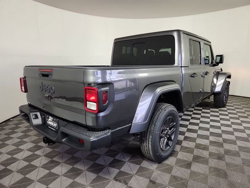 New 2025 Jeep Gladiator Sport AWD/4WD image 3
